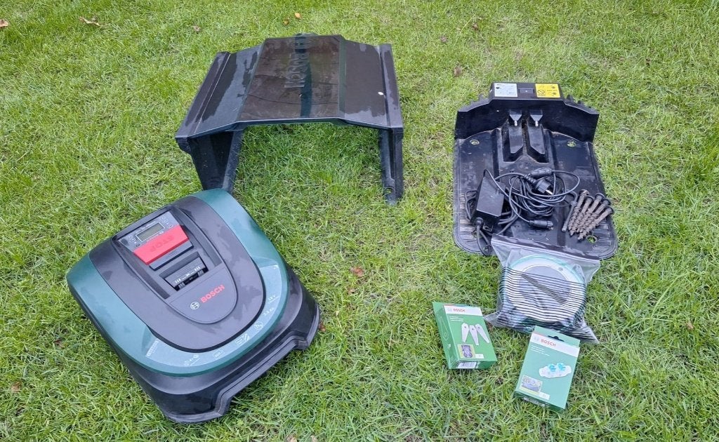 Bosch Indego XS300 werkend laadstation, originele garage, Ophalen, Gebruikt, Bosch