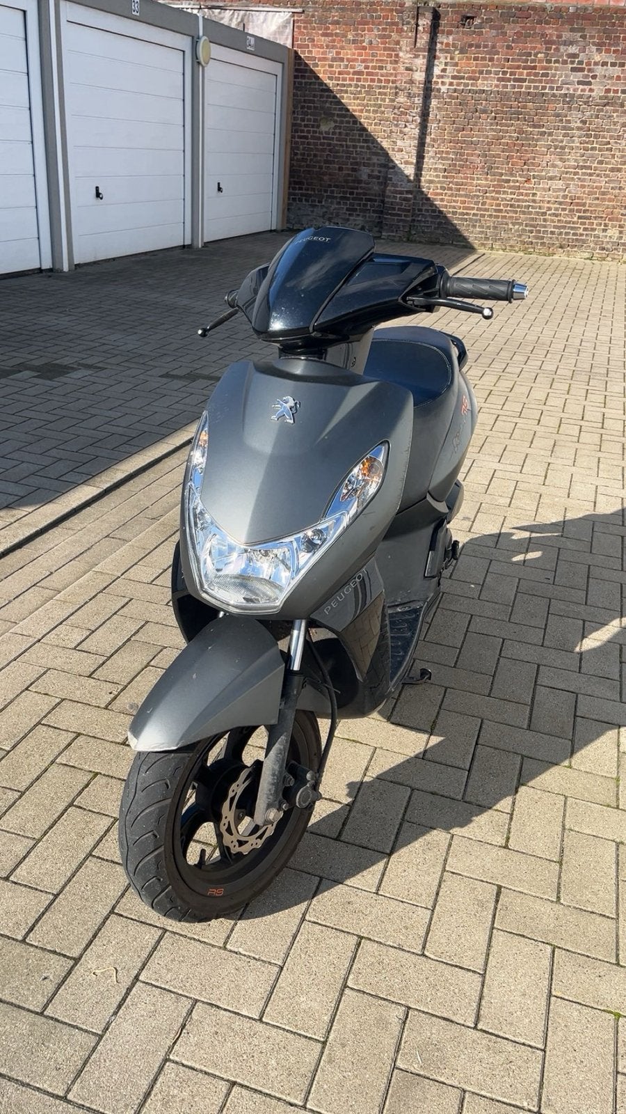 Peugeot kisbee RS (B klasse), Fietsen en Brommers, Scooters | Peugeot, Ophalen, Zo goed als nieuw