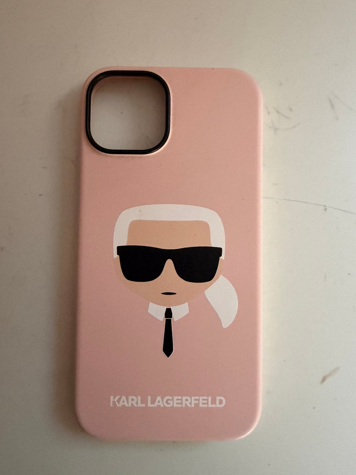 Karl lagerfield hoesje iphone 14, Telecommunicatie, Mobiele telefoons | Hoesjes en Screenprotectors | Apple iPhone, Ophalen, Gebruikt