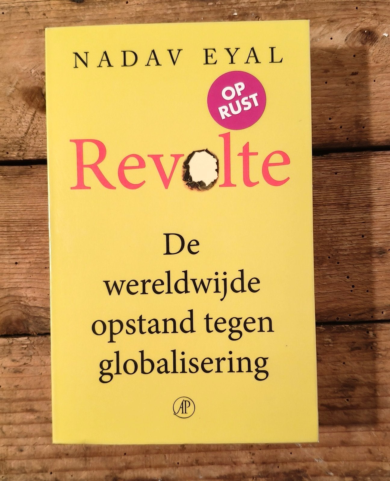 Boek „Revolte” - Nadav Eyal (Nederlandse Editie), Ophalen of Verzenden