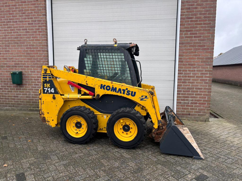 Chargeuse compacte Bobcat Komatsu SK714-5, Articles professionnels, Agriculture | Tracteurs, Enlèvement