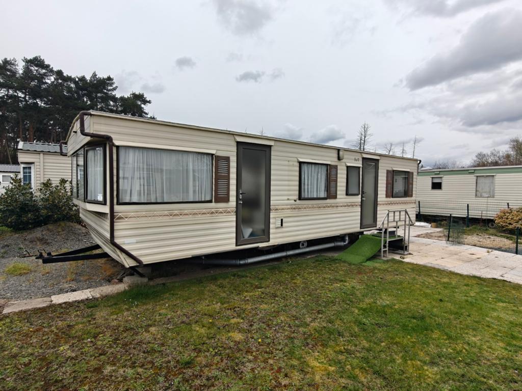 Verzorgde stacaravan, Caravans en Kamperen, Stacaravans