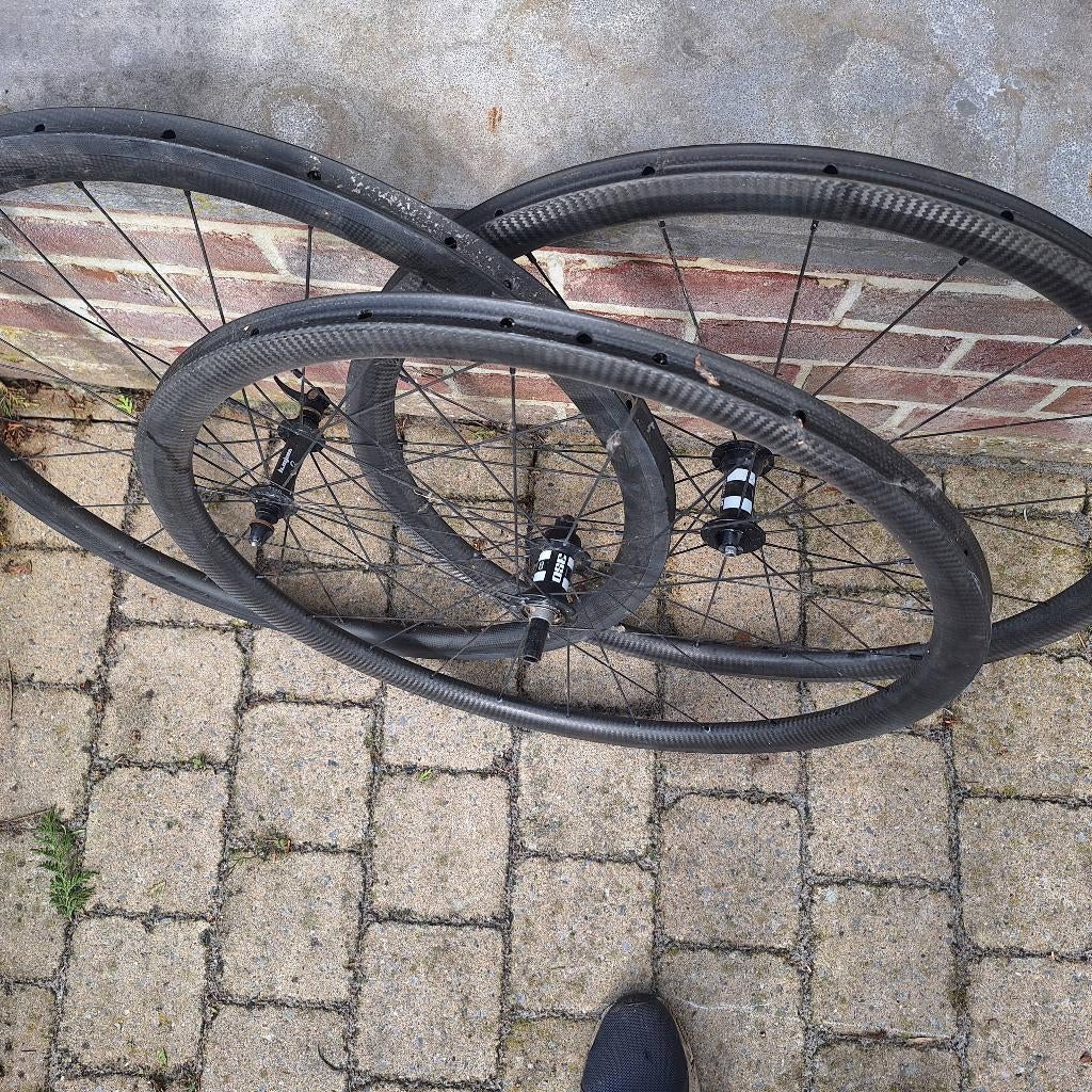 Roue  carbone, Vélos & Vélomoteurs, Enlèvement, Roue