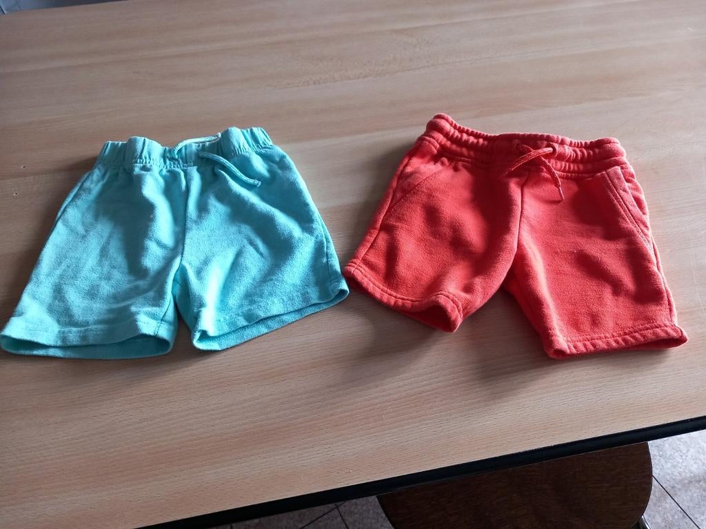 Short 98, Enlèvement ou Envoi, Taille 98