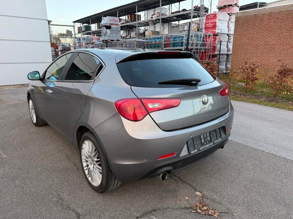 Alfa Romeo Giulietta 2.0 diesel 125 Kw,Bj 2012,Automatic, Auto's, Alfa Romeo, Euro 5, Parkeersensor, Leder, 5 deurs