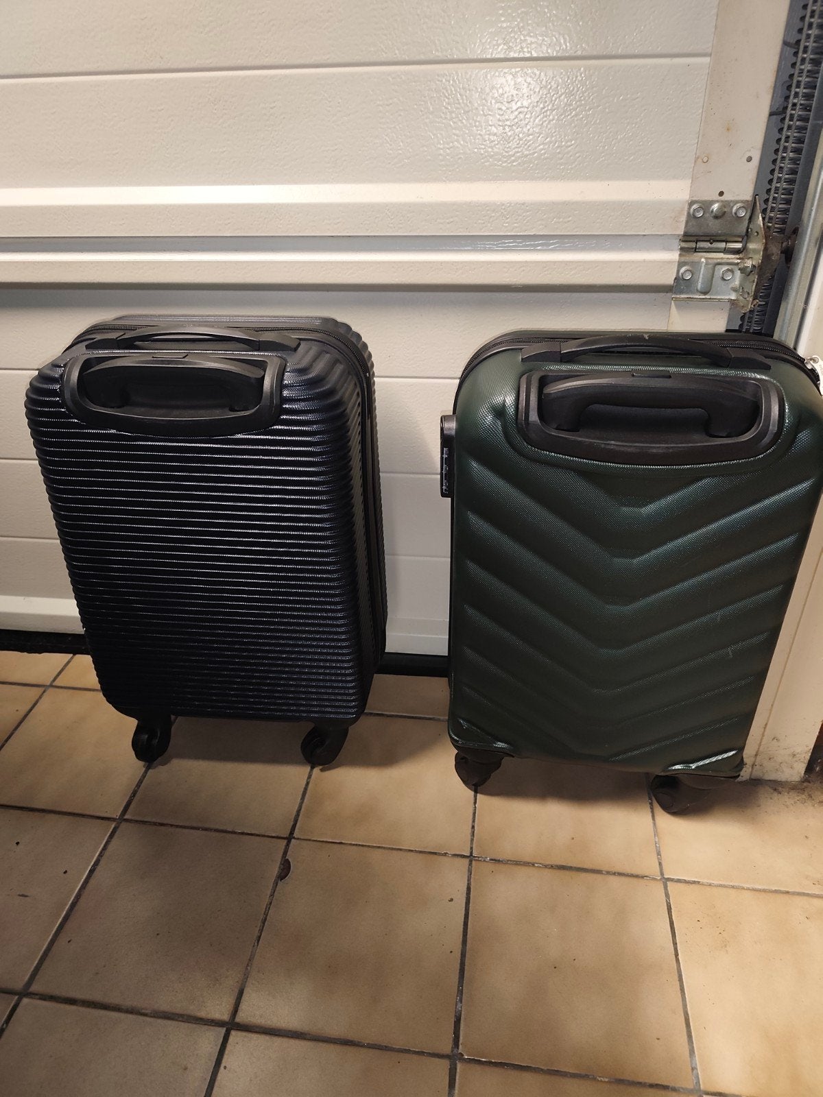 2 als nieuwe handbagage Trolleys. 1 keer gebruikt., Handtassen en Accessoires, Ophalen