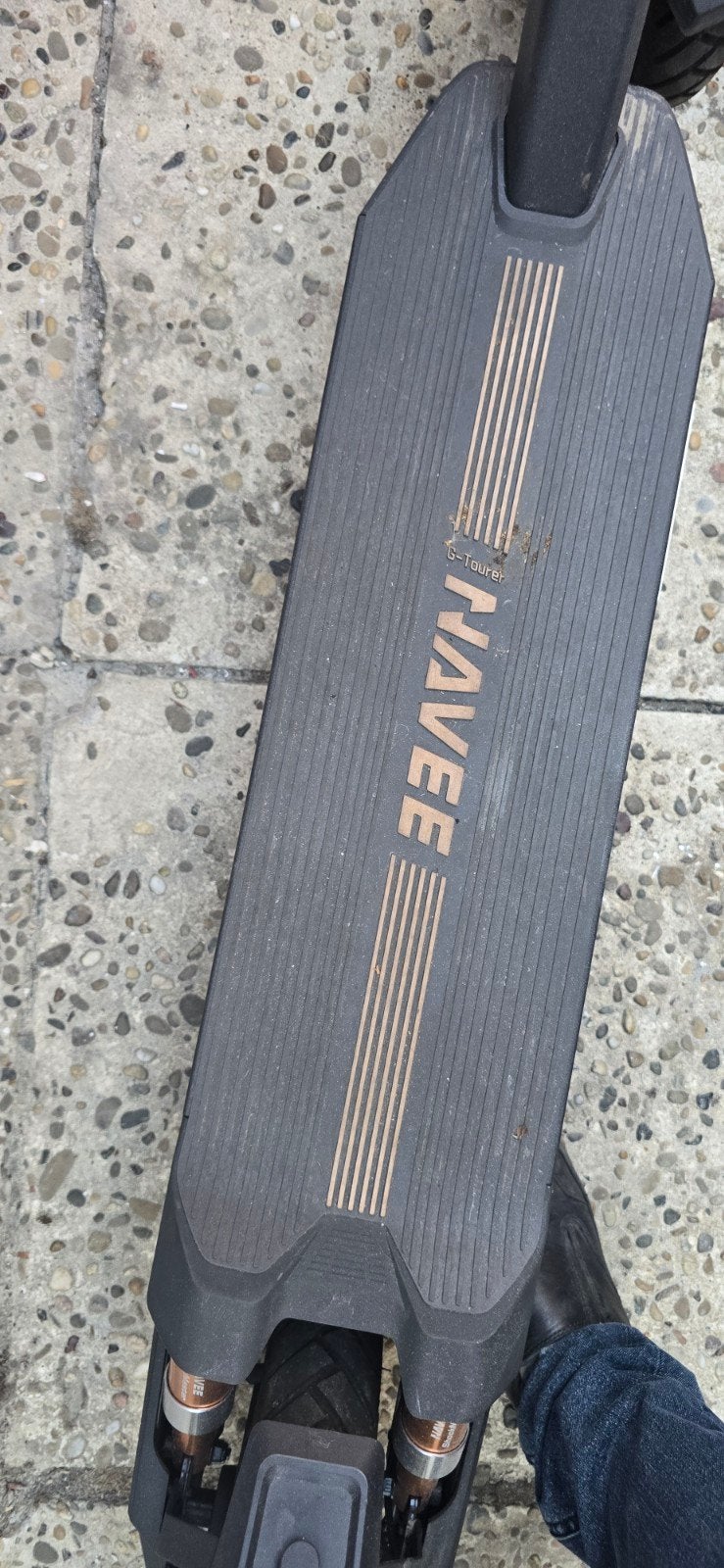 step navee vrij nieuw 1 jaar oud 25 km, Fietsen en Brommers, Ophalen, Zo goed als nieuw, Elektrische step (E-scooter), Navee
