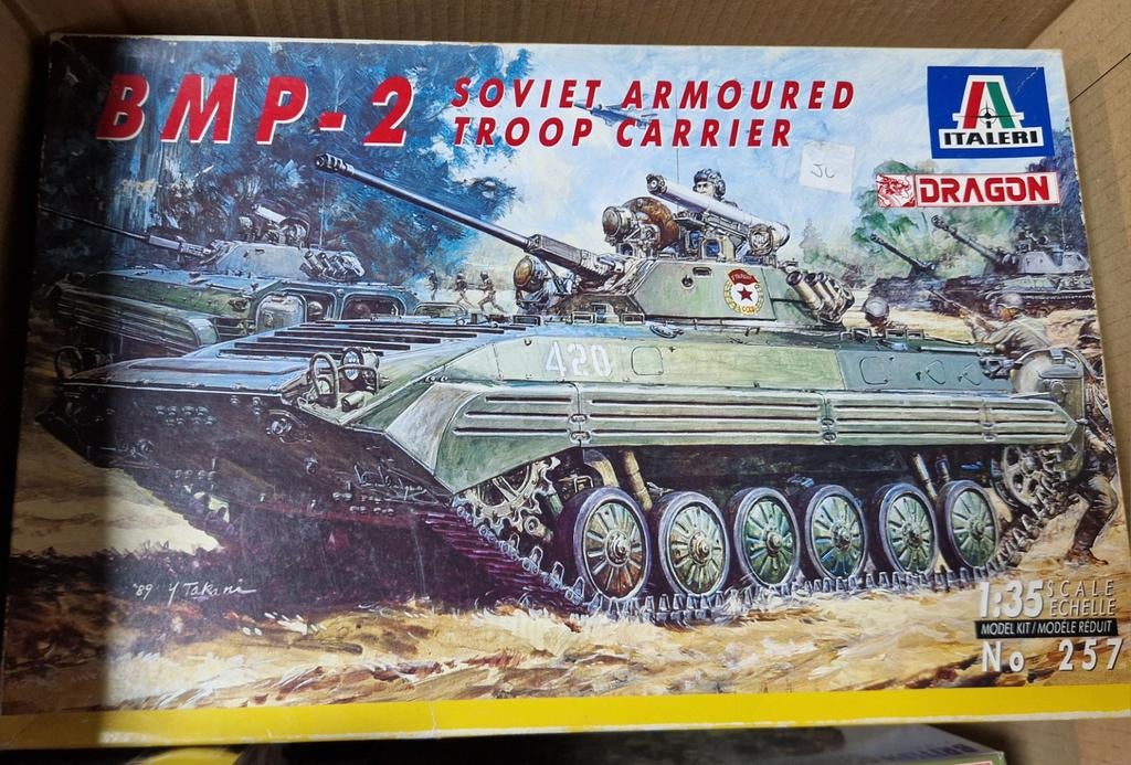 1/35 BMP-2 Italeri-model, Ophalen of Verzenden, Italeri