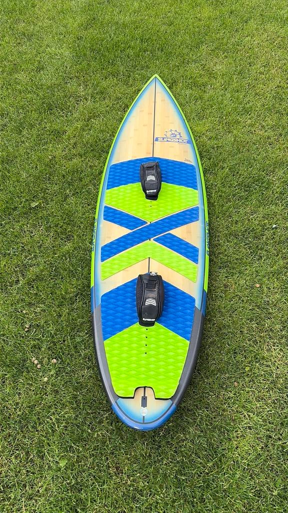 Kiteboard wave slingshot celeritas, Enlèvement, Comme neuf