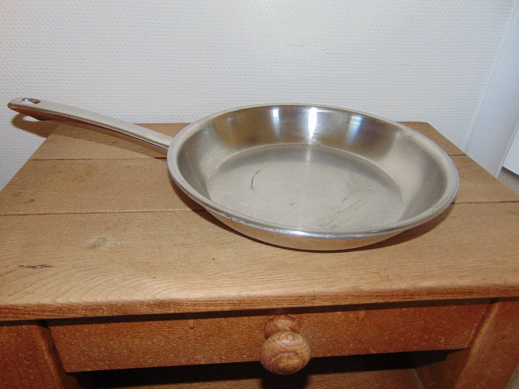 Pan inox 28 cm, Huis en Inrichting, Keuken | Potten en Pannen, Ophalen of Verzenden, Gebruikt, Inox, Koekenpan