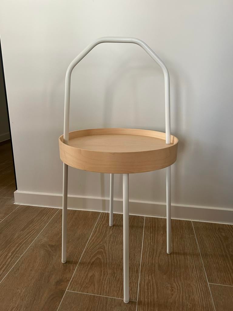 Ikea Burvik Bijzettafel – Wit/Berkenfineer, Huis en Inrichting, Ophalen, Zo goed als nieuw