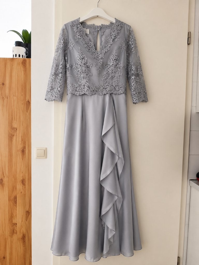Robe de soirée élégante gris argenté — taille M, Taille 38/40 (M), Gris, Enlèvement ou Envoi, Comme neuf
