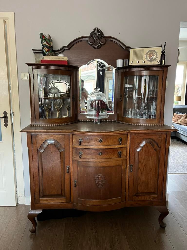 Antieke eiken kast queen Ann style, Ophalen