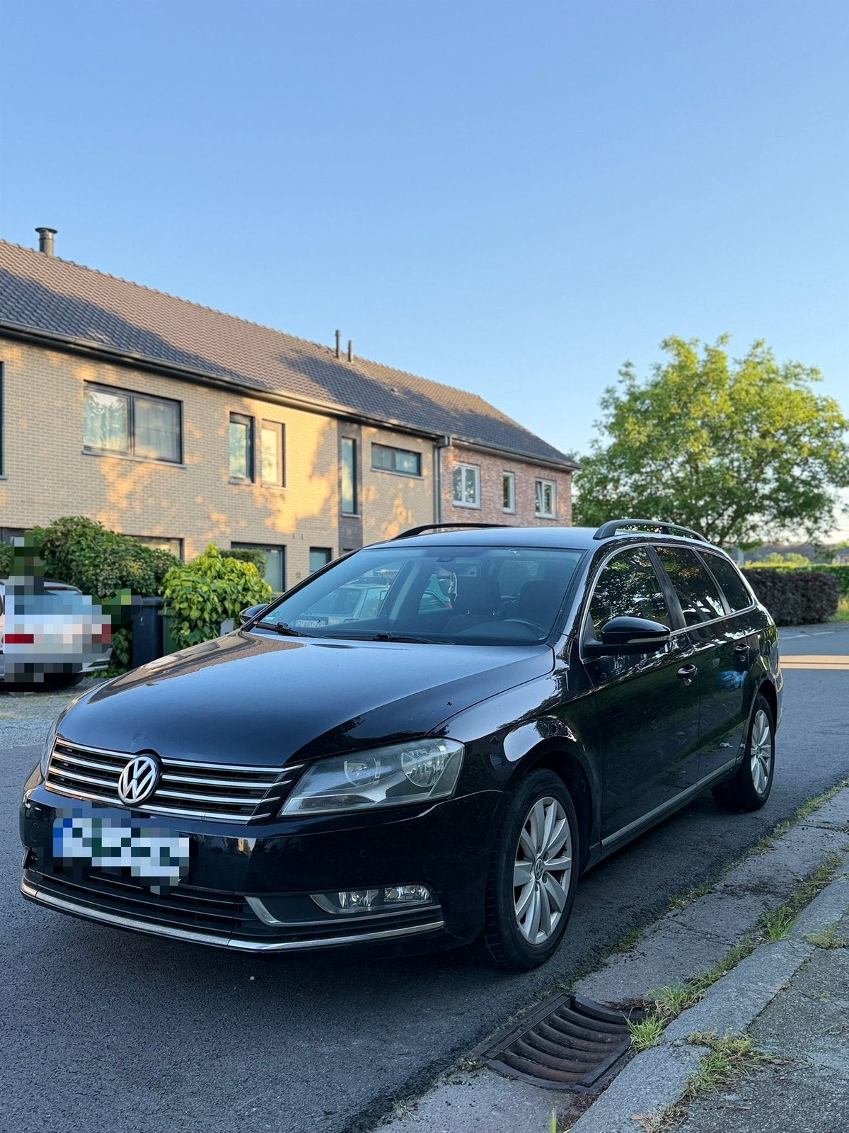 Volkswagen b7  1.6diesel 2013 automatic lees beschrijving, Auto's, Volkswagen, Automaat, Euro 5, 4 cilinders, Zwart