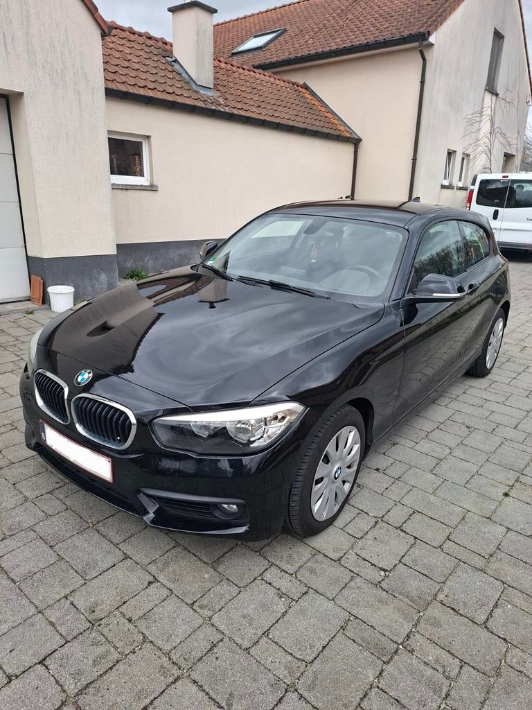 BMW 116i, Auto's, BMW, Zwart, 1375 kg, 1500 cc, Particulier