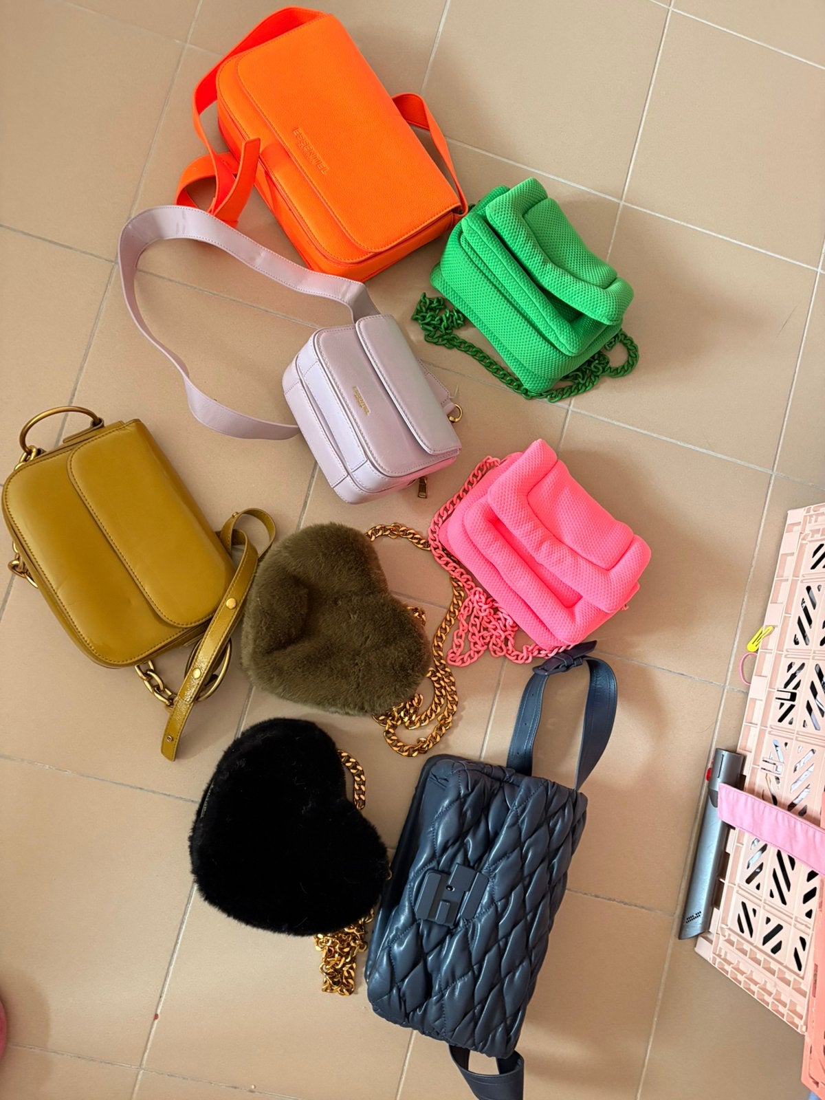 8 handtassen Essentiel Antwerp, Handtassen en Accessoires, Ophalen, Zo goed als nieuw