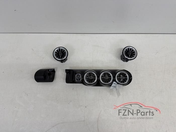 Mercedes-Benz GLA-Klasse H247 Luchtroosters Set Dashboard, Ophalen of Verzenden, Gebruikt