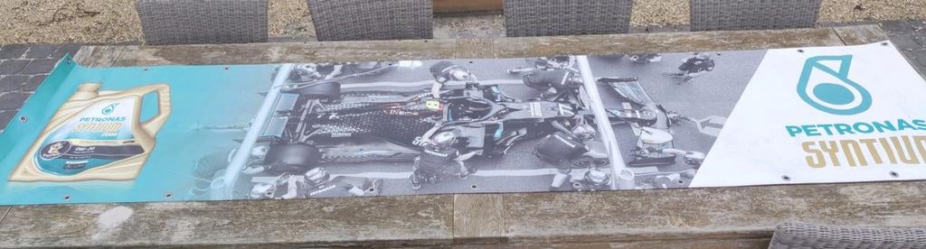 Spandoek Petronas Mercedes Formule 1, Verzamelen, Ophalen, Zo goed als nieuw