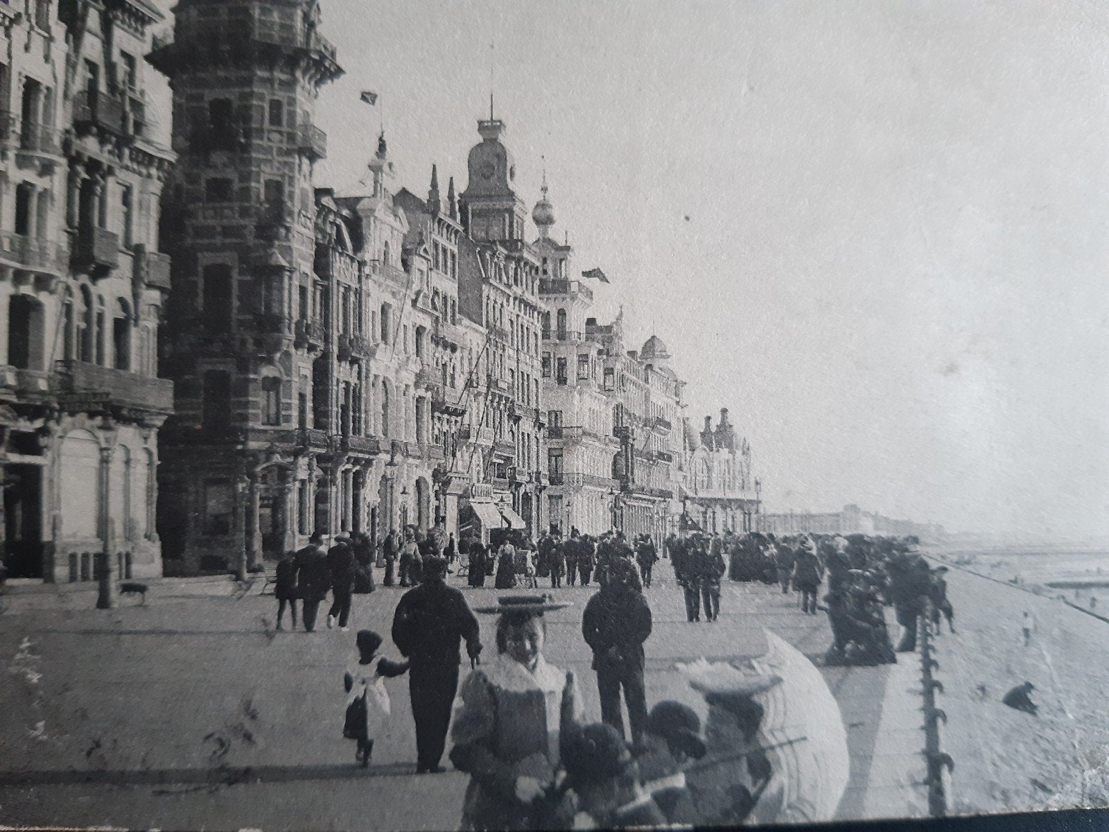 OOSTENDE OSTENDE le jour ZEEDIJK 1o06, Enlèvement ou Envoi