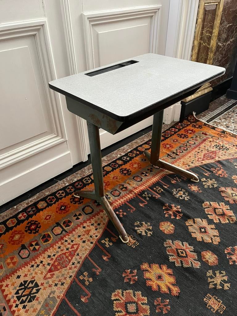 VINTAGE RETRO BUREAU DESK KIND TAFEL FORMICA IJZER, Huis en Inrichting, Vintage, Ophalen, Zo goed als nieuw