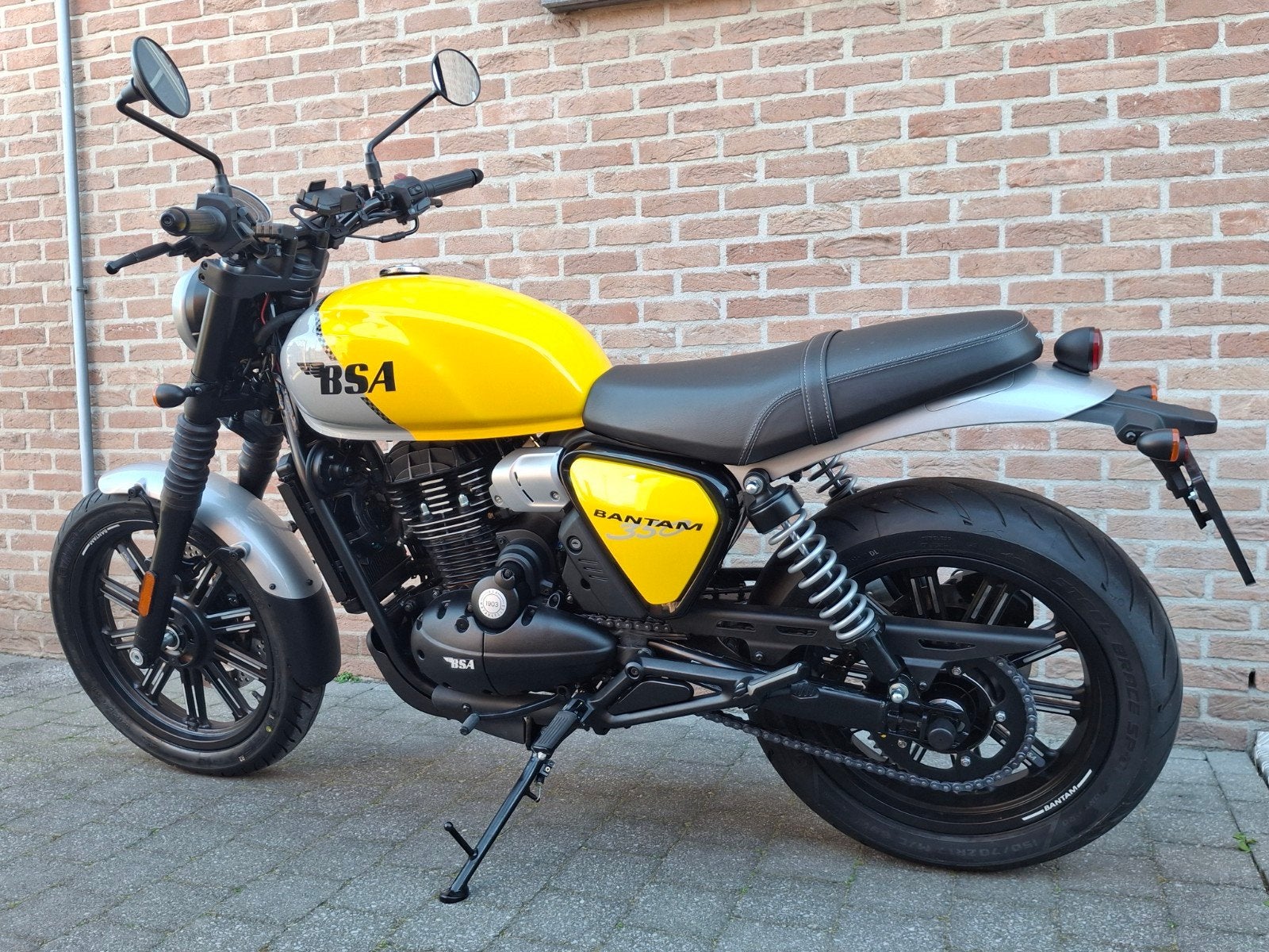 bsa bantam 350, Motos, Motos | Royal Enfield, Particulier, Chopper, 12 à 35 kW, 1 cylindre, ABS, Éclairage LED, Occasion, Occasion