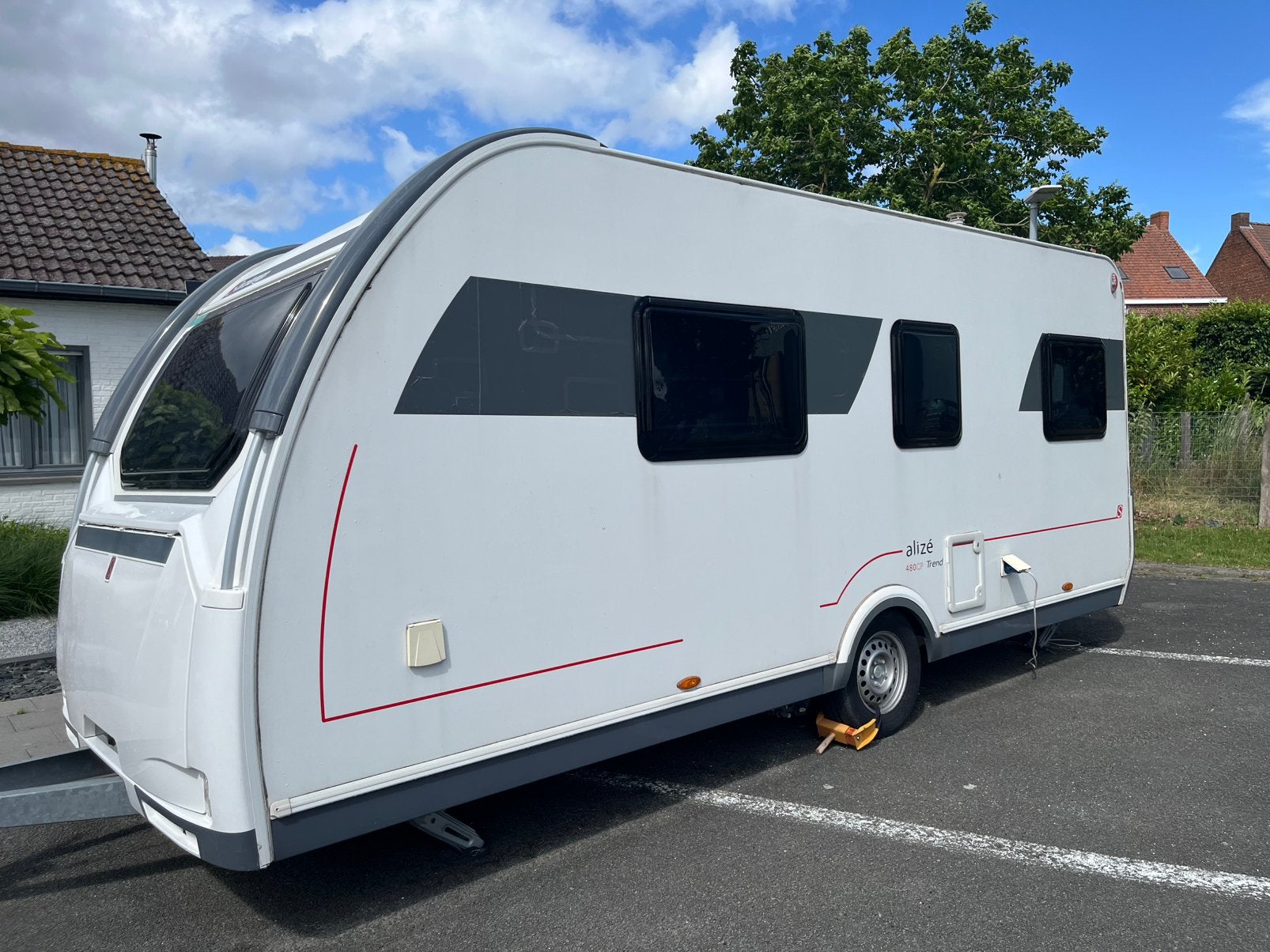 Zeer mooie caravan sterckeman Alizé trend 480 cp, Caravans en Kamperen, Caravans, Particulier, Rondzit, Sterckeman, Airco, Ophalen