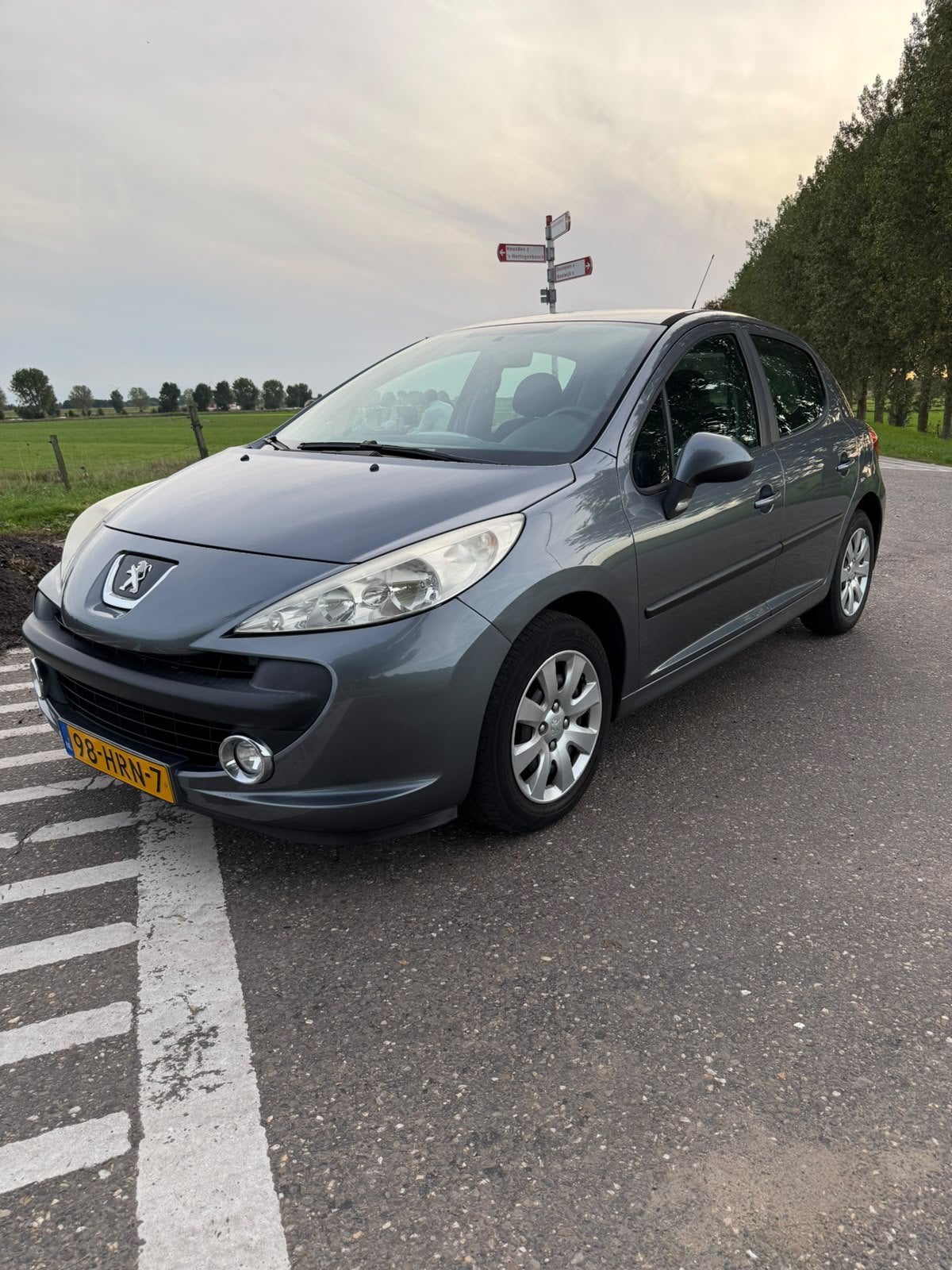Peugeot 207 1.6 VTI 5-Deurs airco dealer onderhouden gekeurd, Stof, Zwart, Particulier, Dealer onderhouden