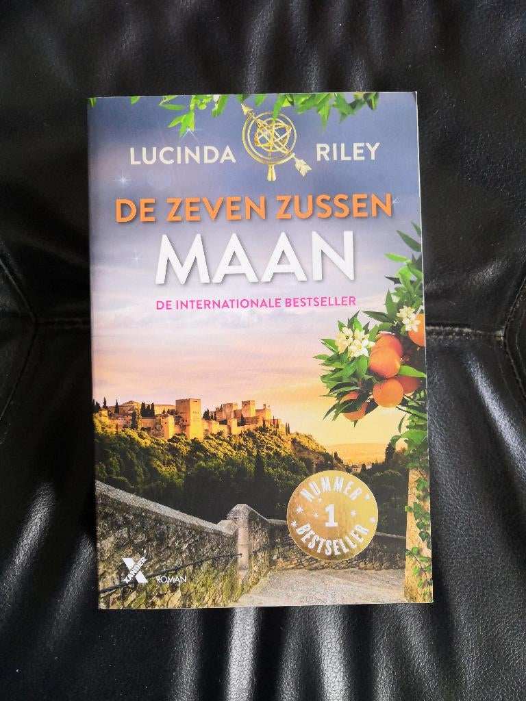 lucinda riley : maan, Boeken, Ophalen of Verzenden, Zo goed als nieuw, Lucinda Riley
