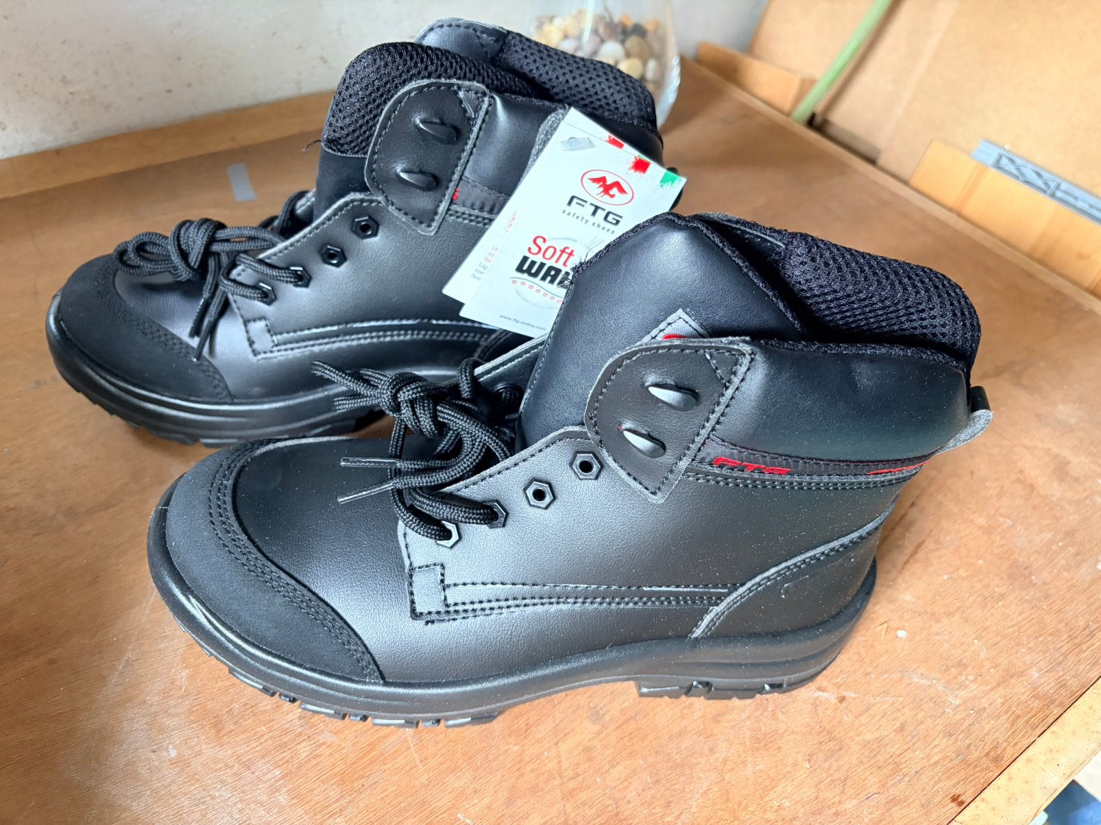 Chaussure de sécurité taille 40 - 6,5, Enlèvement ou Envoi, Neuf