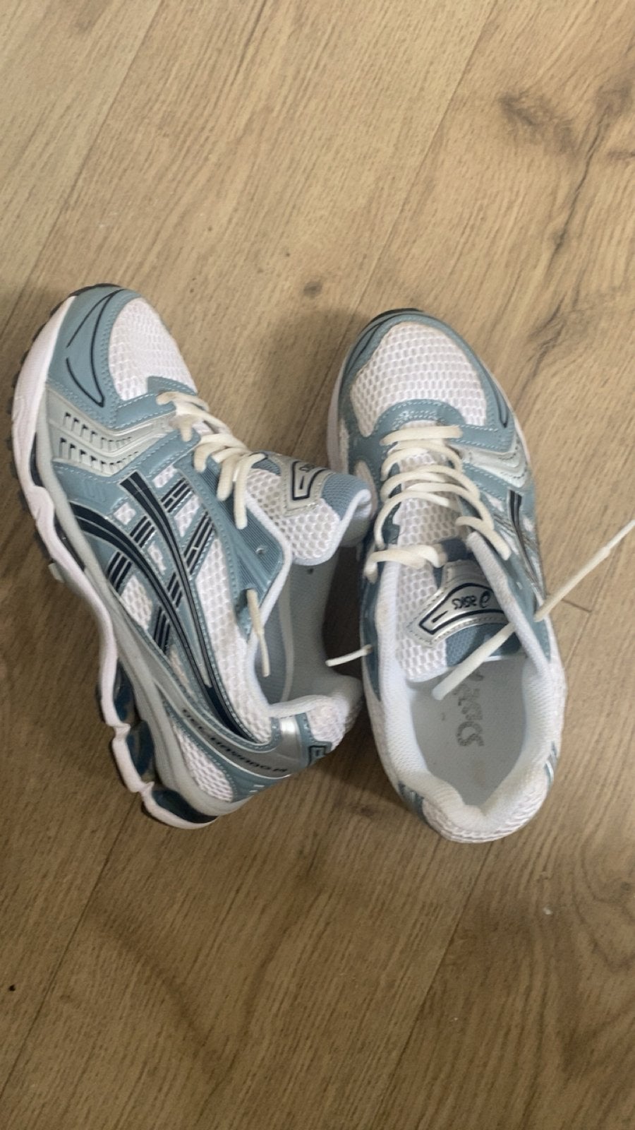 Asics schoene, Sports & Fitness, Enlèvement, Comme neuf