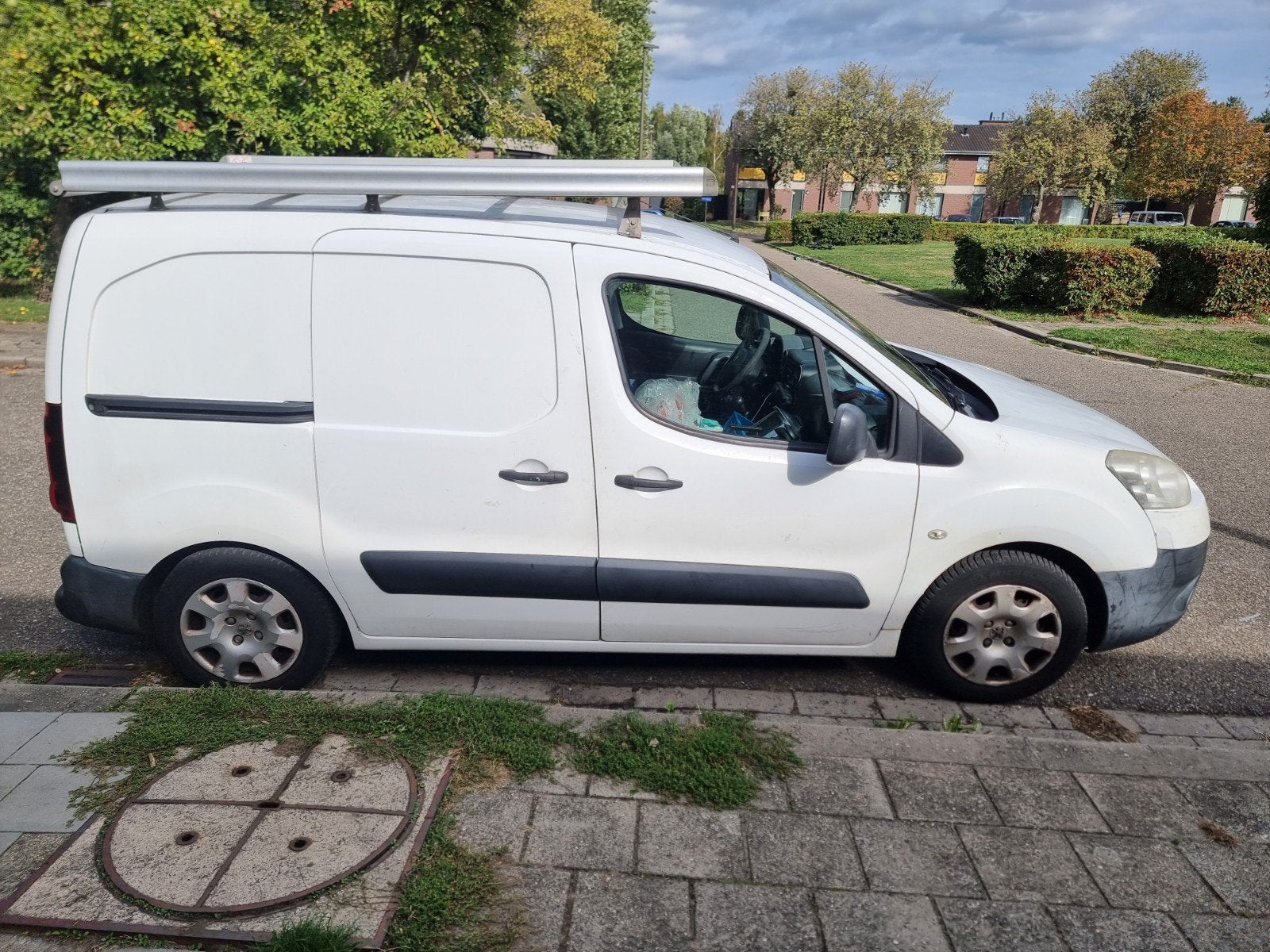 Cargo léger Peugeot, Euro 5, 4 portes, 2 places, Diesel