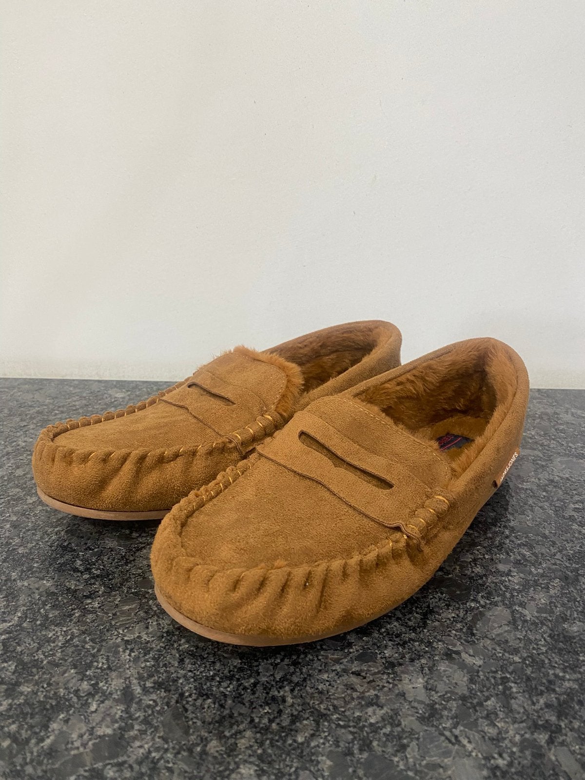Chaussons Jack&Jones, Vêtements | Hommes, Chaussons, Comme neuf, Brun, Enlèvement