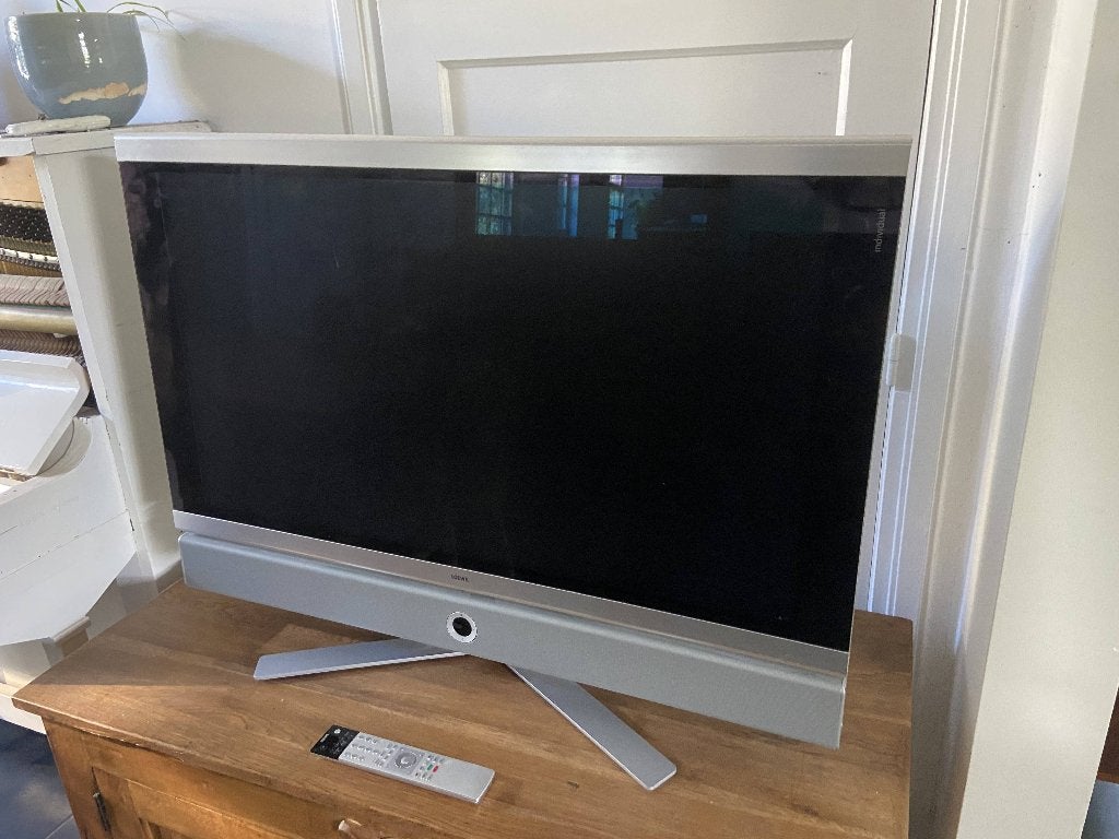 Loewe Individual 40 S Selection DR+ soundbar / standaard, Audio, Tv en Foto, Ophalen, Zo goed als nieuw, LCD