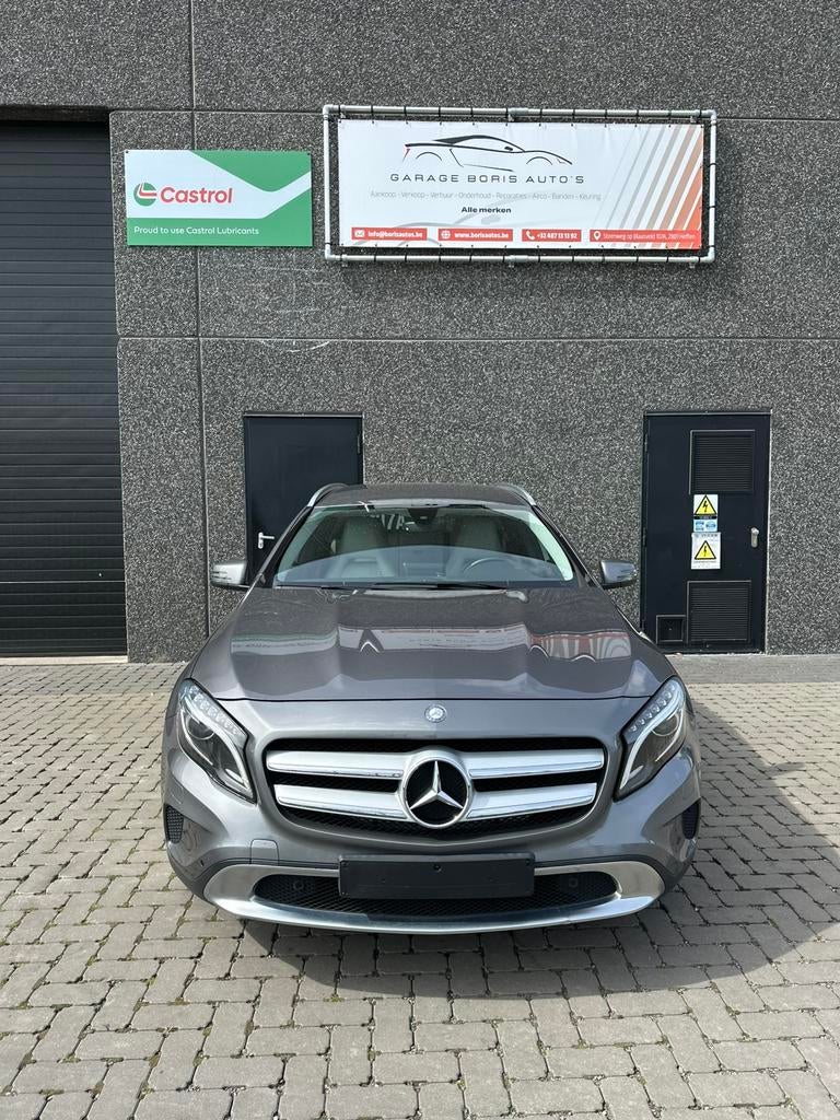 Mercedes GLA 180 1.6i Met 80.000 Km AUTOMAAT, Auto's, Euro 6, 4 cilinders, 1435 kg, Leder en Stof
