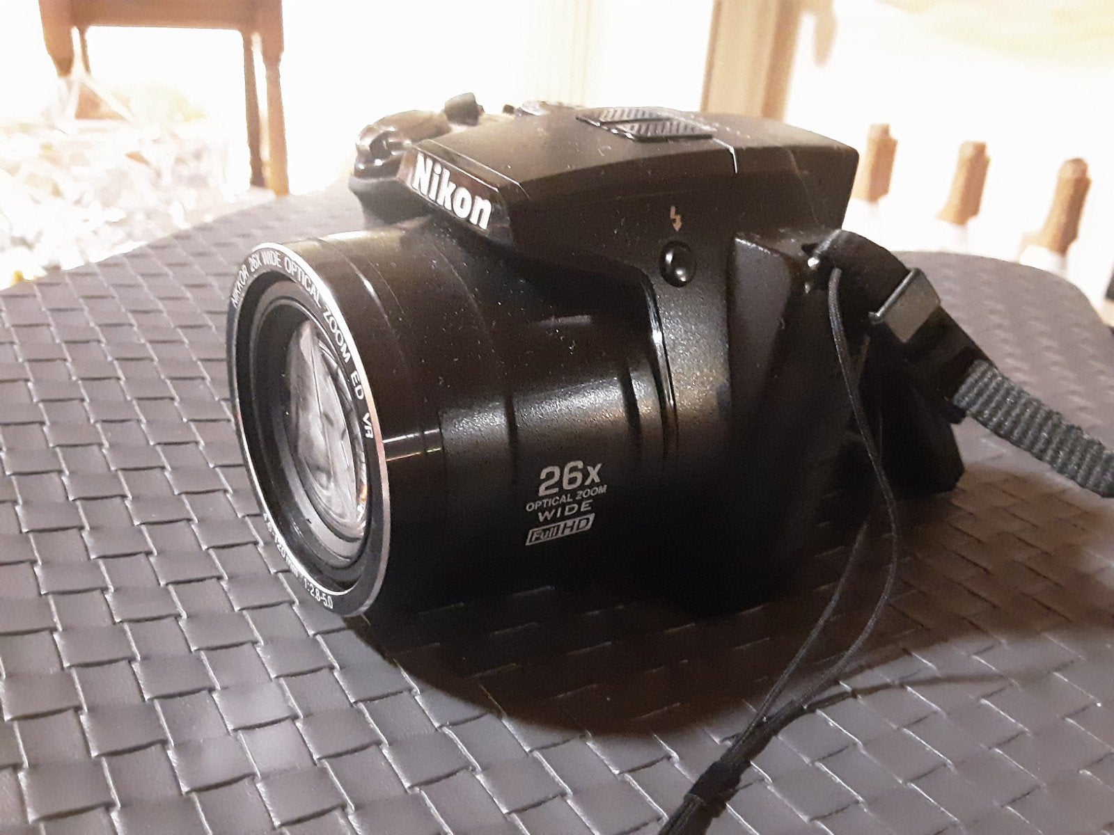 Nikon Coolpix P100, TV, Hi-fi & Vidéo, Appareils photo numériques, Enlèvement ou Envoi, Chargeur, 10 mégapixels, Utilisé