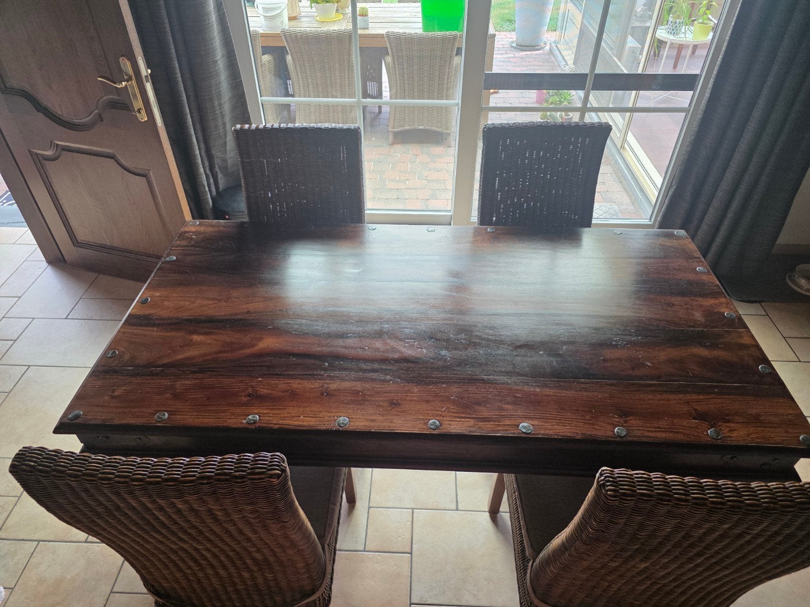 Eiken tafel met 4 rieten stoelen, Ophalen