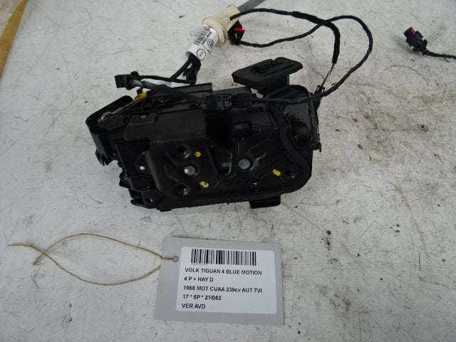 PORTIERSLOT RECHTS VOOR Tiguan (AD1) (5NB837016B), Gebruikt, Voor, Volkswagen