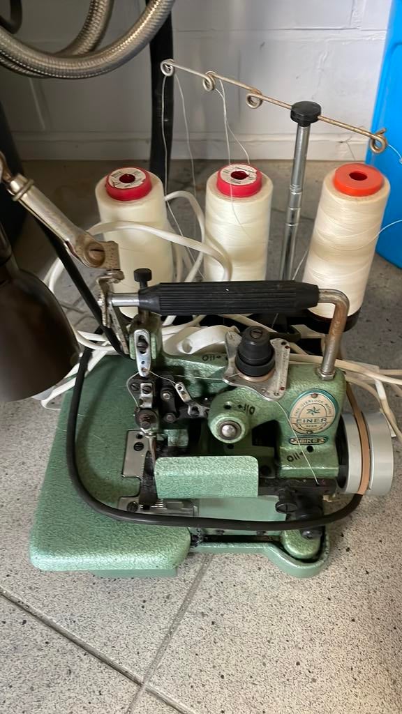Overlockmachine Einer, Enlèvement, Utilisé, Surjeteuse, Autres marques