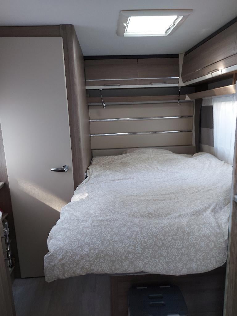 mooie caravan, Rondzit, Frans bed, Particulier, 6 tot 7 meter