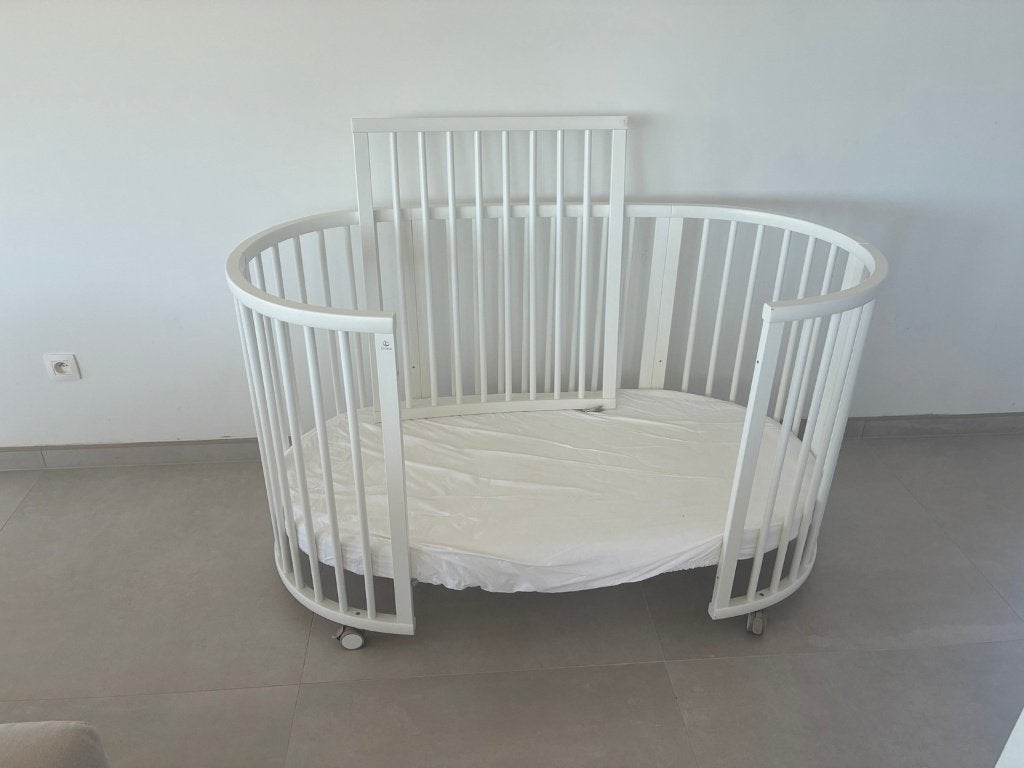 Stokke Sleepi kinderbed + matras+ hoeslaken zeer goede staat, Kinderen en Baby's, Ophalen, Overige merken, Jongetje of Meisje