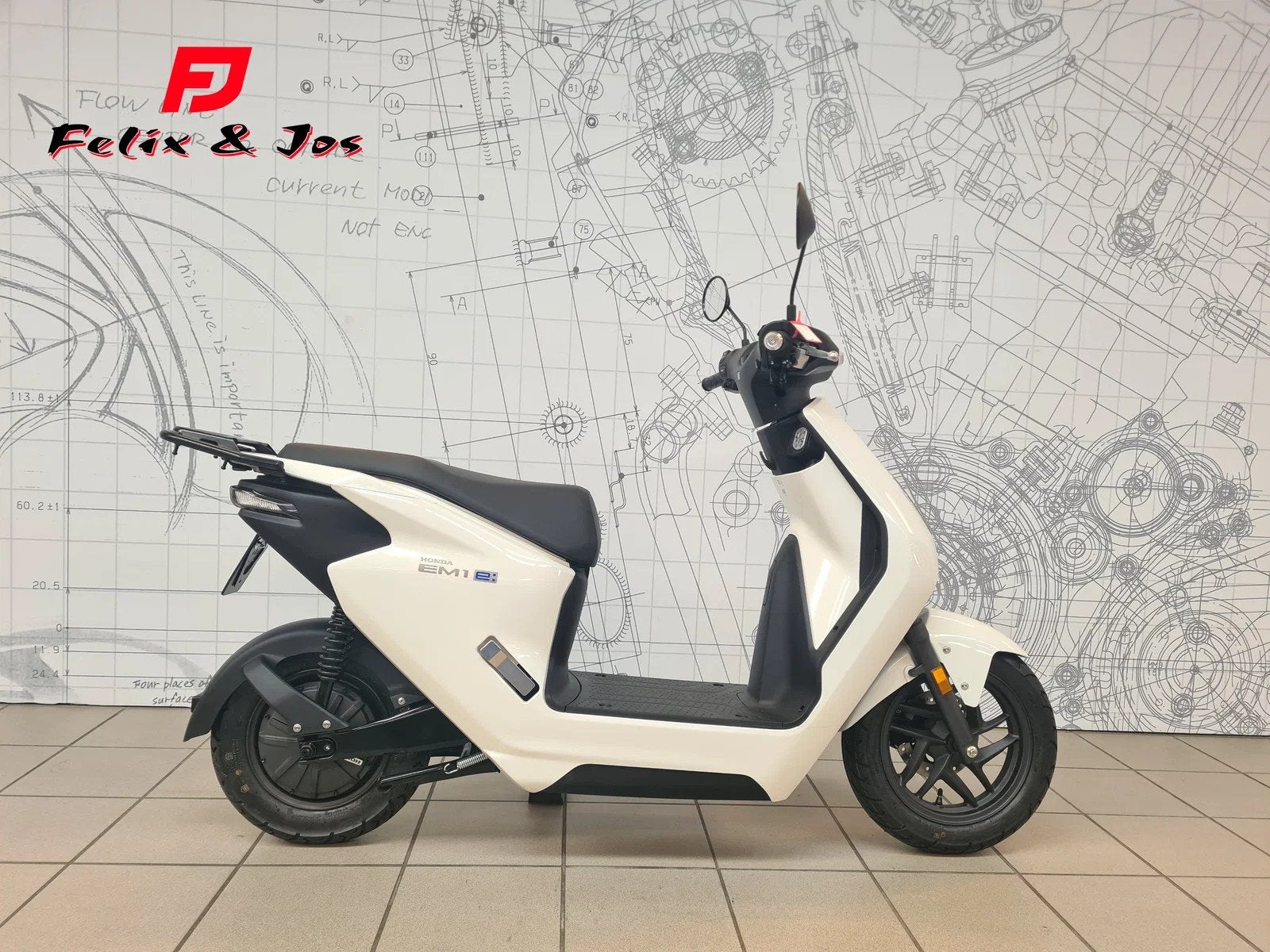 Honda EM1e (Rijbewijs AM) (bj 2024), Scooter, 11 kW of minder, Automaat, Gebruikt