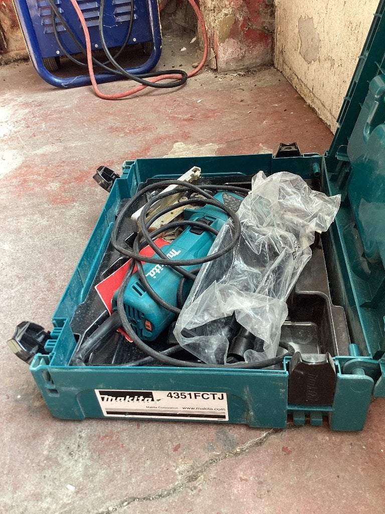 Decoupeerzaagmachine, Ophalen, Zo goed als nieuw, Decoupeerzaag, Makita