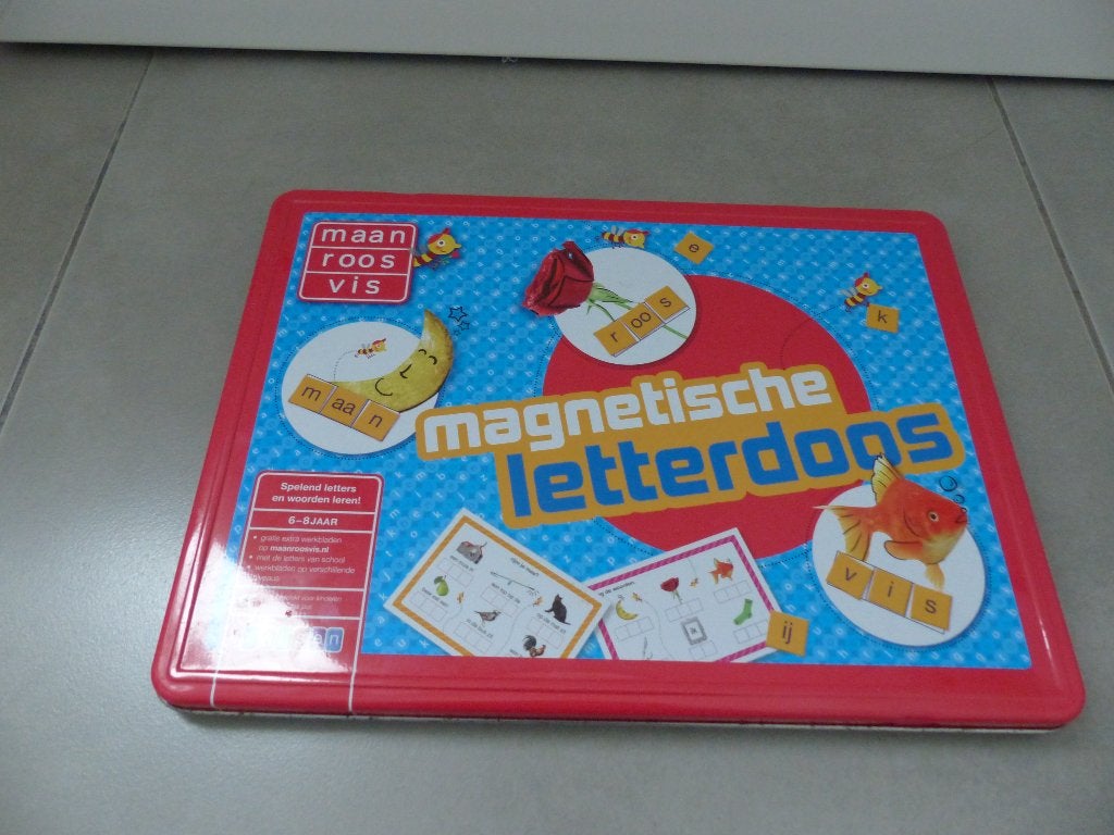 Magnetische letterdoos maan / roos / vis, Kinderen en Baby's, Speelgoed | Educatief en Creatief, Ophalen of Verzenden, Zo goed als nieuw