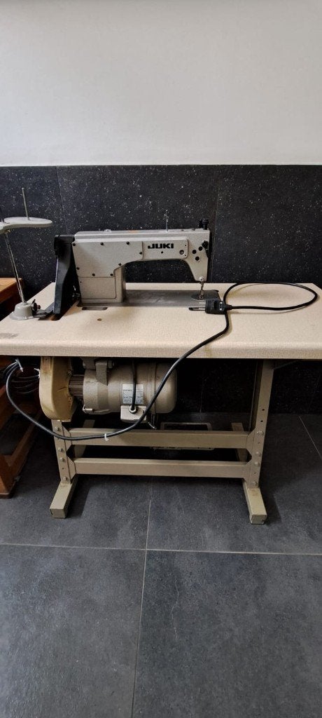 Machine à coudre Juki, Ophalen, Gebruikt