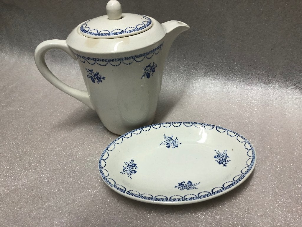 Cafetière et plat à biscuits Brocante St-Amand, Enlèvement ou Envoi