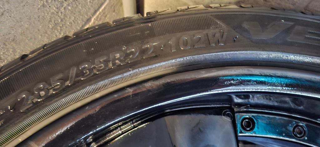 Autobanden land rover,285/35R22/102W, Autos : Pièces & Accessoires, Pneus & Jantes, Pneus et Jantes, 4 Saisons, Véhicule de tourisme