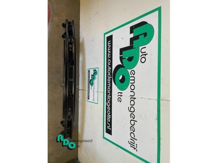 Cadre pare-chocs arrière d'un Volkswagen Caddy (Caddy 15-), Volkswagen, -, 3 mois de garantie, Utilisé