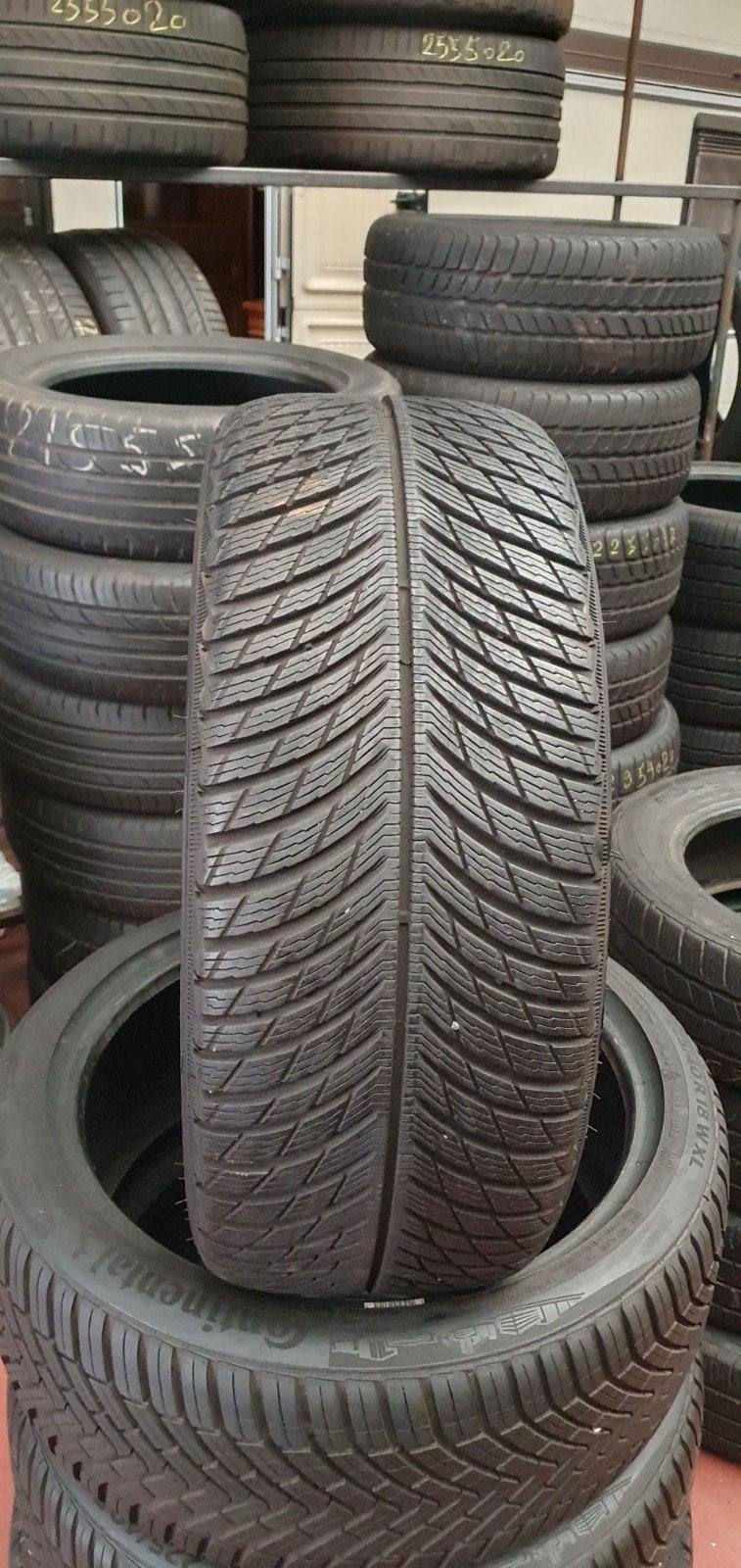 225/40R18 MICHELIN TOP QUALITÉ AVEC MONTAGE ET ÉQUILIBRAGE, Enlèvement