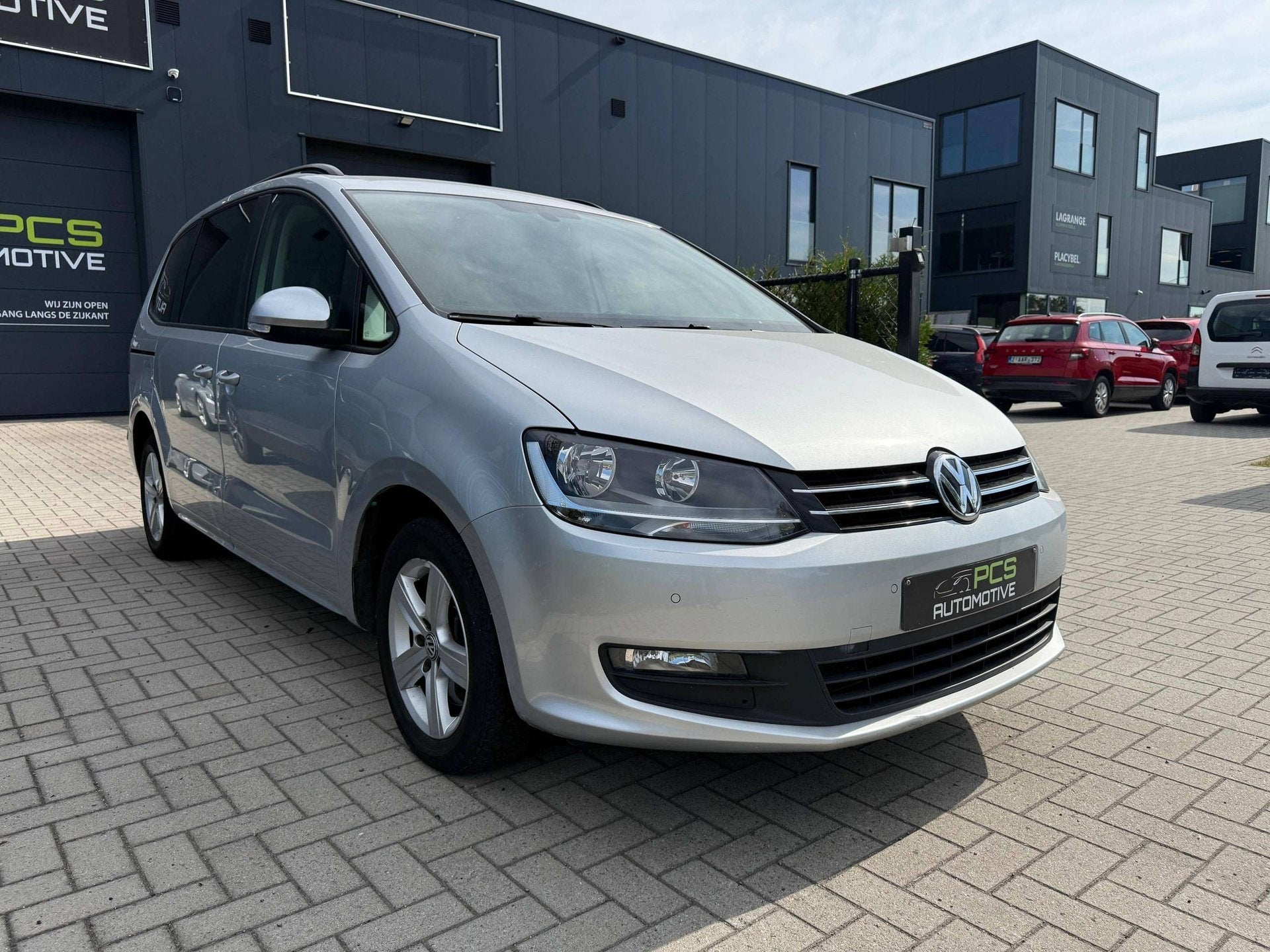 Volkswagen Sharan TDi / 2.0 Diesel / 7-zitplaatsen / euro 6b, Autos, Argent ou Gris, Achat, Entreprise, 7 places