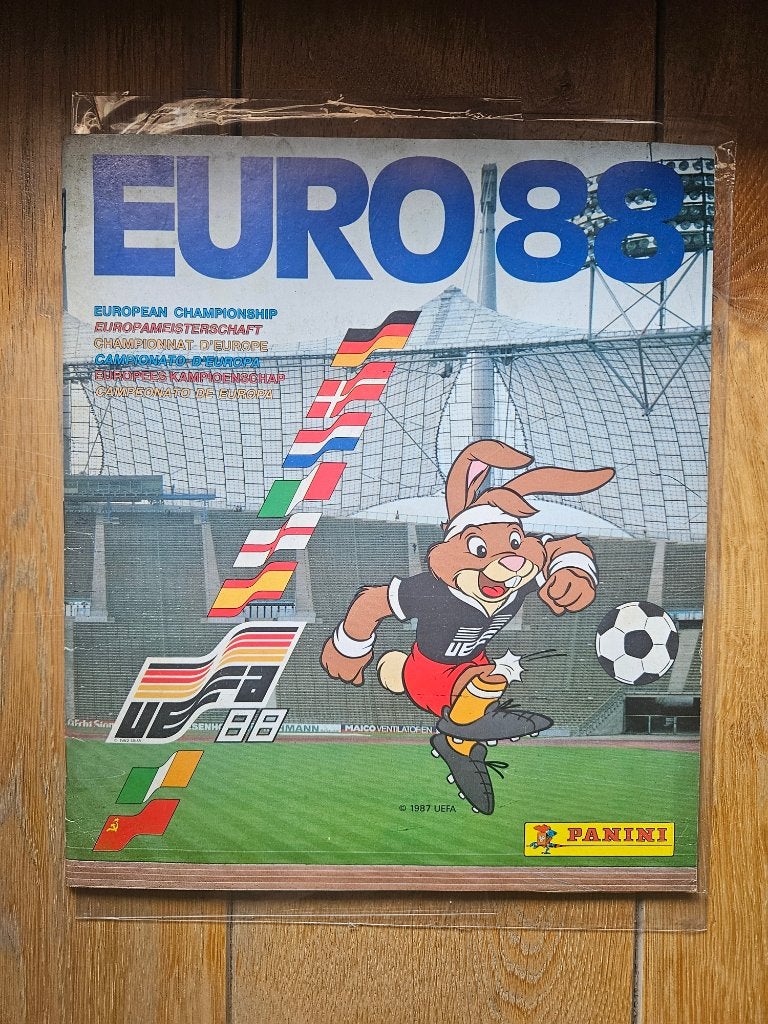 PANINI Euro 88 album volledig, Verzamelen, Ophalen of Verzenden, Zo goed als nieuw, Speelkaart(en)